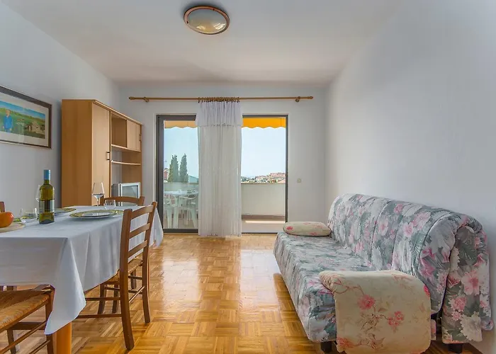 Gostinjska kuća Evelyn Brostolade 3*